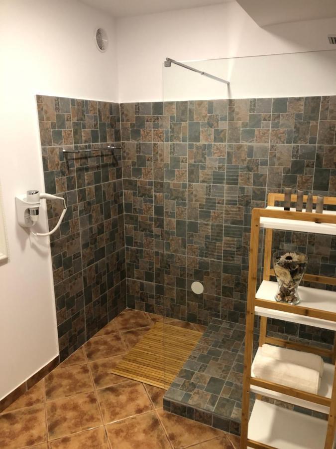 Gaby Studio Brasov Luaran gambar